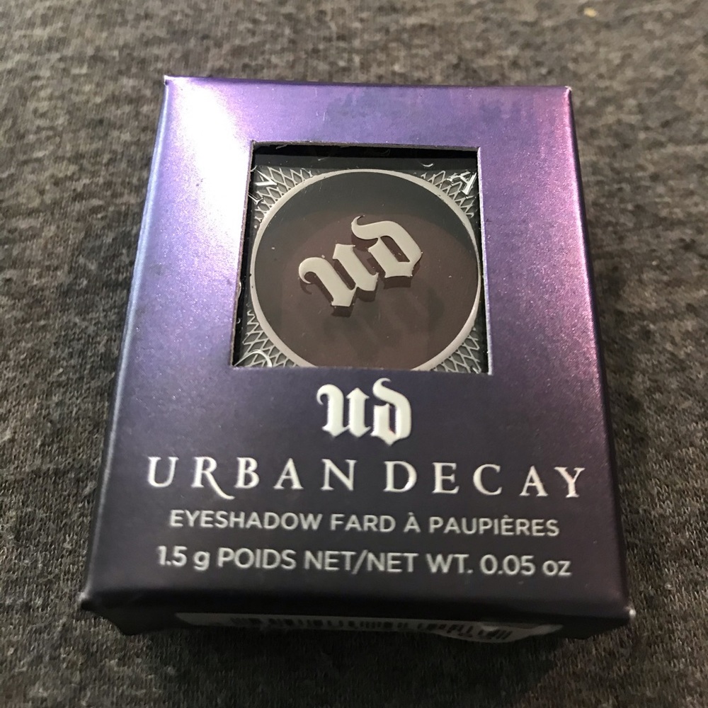 Urban Decay eyeshadow single. Punk